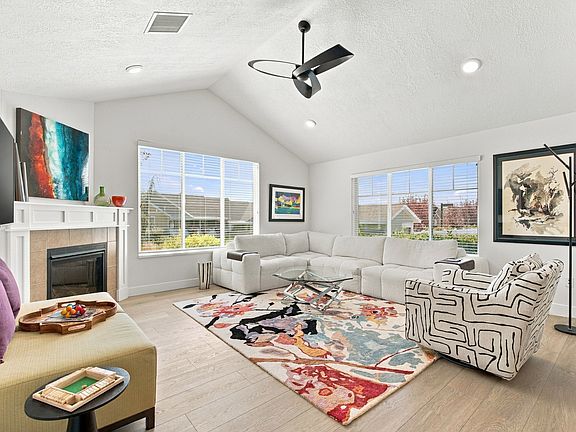 4th image of 793 W 130 S Unit D