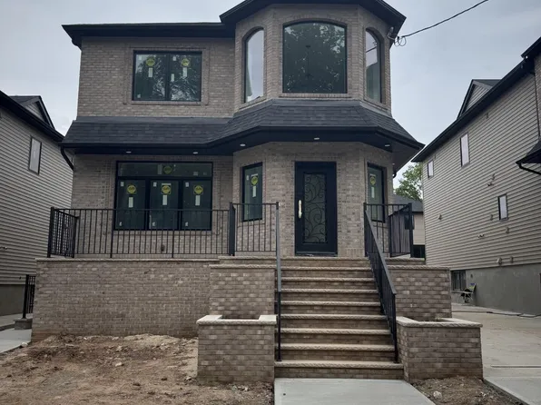 389 Philip Ave, Staten Island, NY 10312