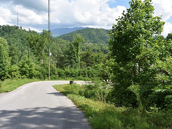 3rd image of 5 Pinnacle Dr Lot 5