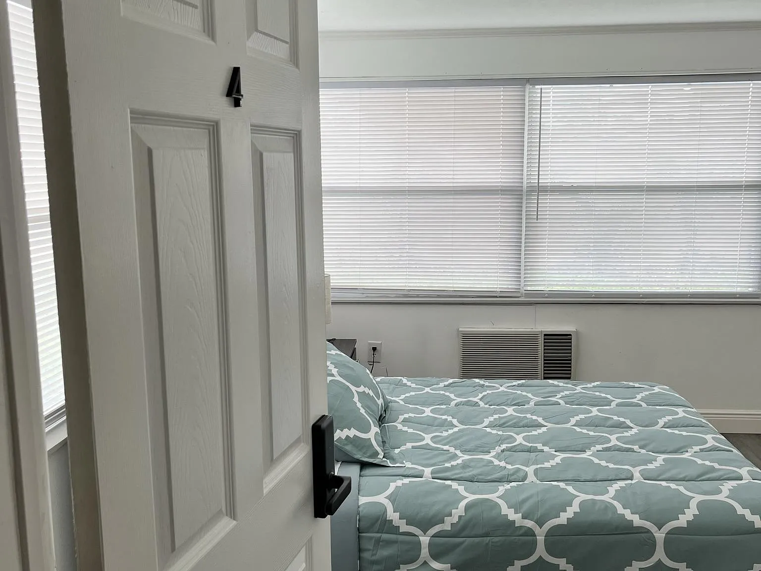 4 bed, 2.0 bath, 1064 sqft, $810 — Photo 4