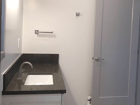 5th image of 425 N Kainalu Dr #B
