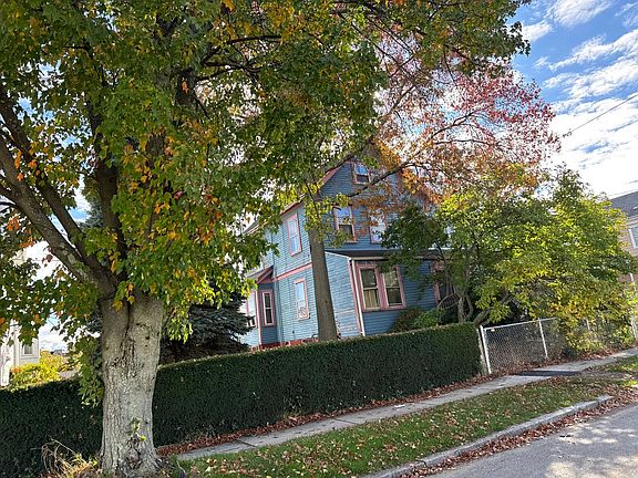 3rd image of 81 Waite St