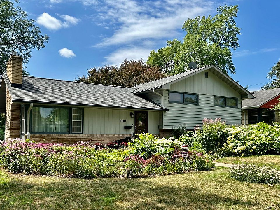 1st image of 2704 27th Ave NE