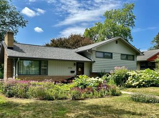 2704 27th Ave NE, Saint Anthony, MN 55418