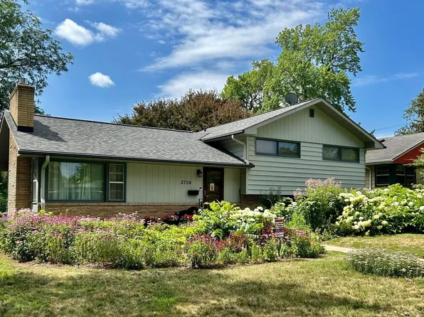2704 27th Ave NE, Saint Anthony, MN 55418