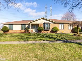 48702 Ben Franklin Dr, Shelby Township, MI 48315