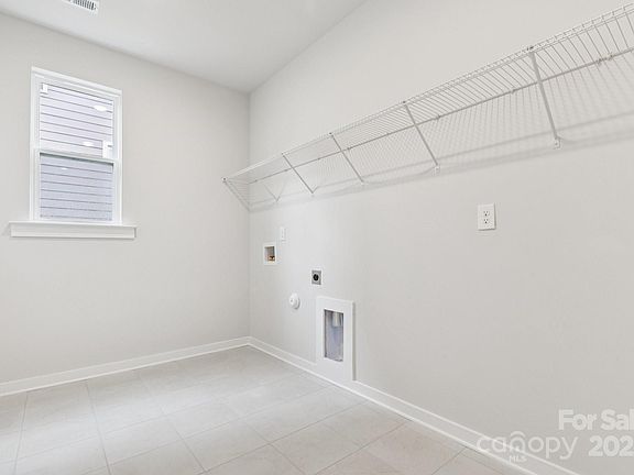 5th image of 9957 Manor Vista Trl