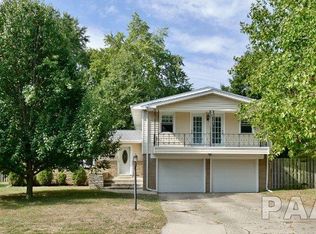 4215 N Rosemary Ct, Peoria, IL 61614
