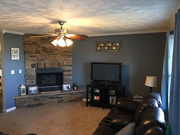 Upstairs family room 