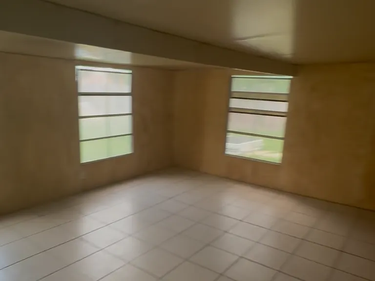 37741 Waverly Ave — Photo 10