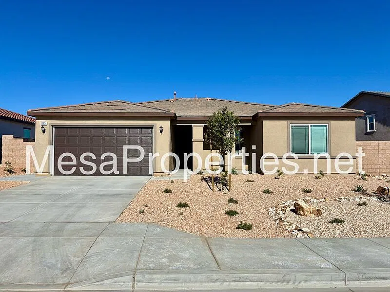 4 bed, 2.0 bath, 1771 sqft, $2,700 — Photo 1