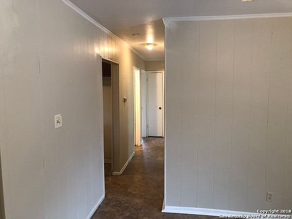 4th image of 331 Tidewind St