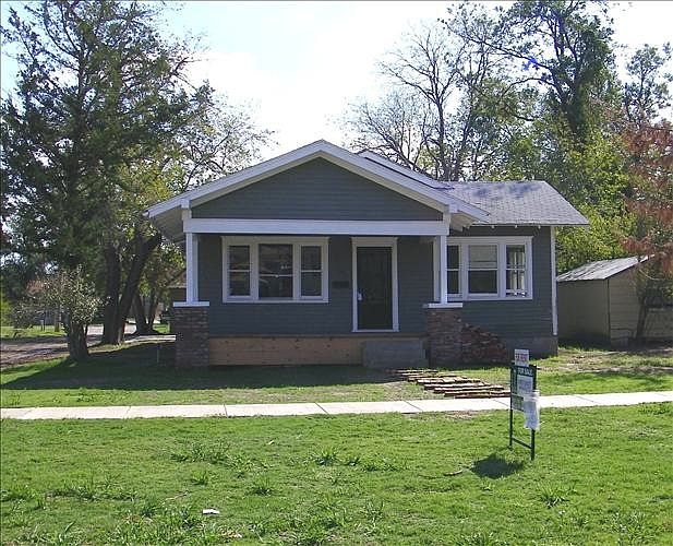 1st image of 108 W Symmes St