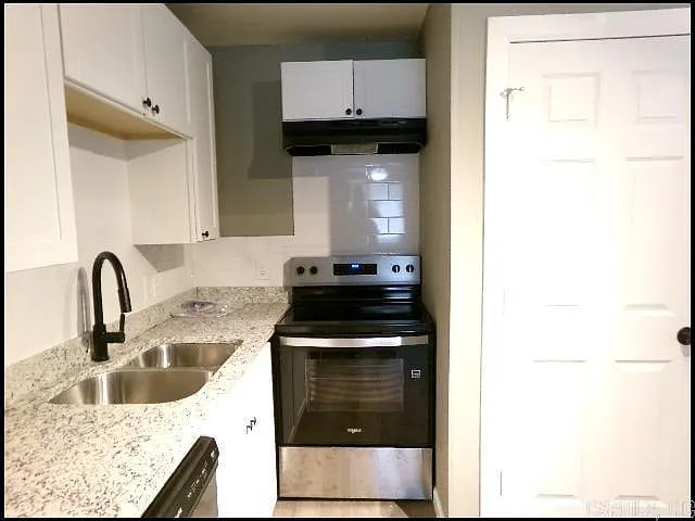 5311 Wood St — Photo 7