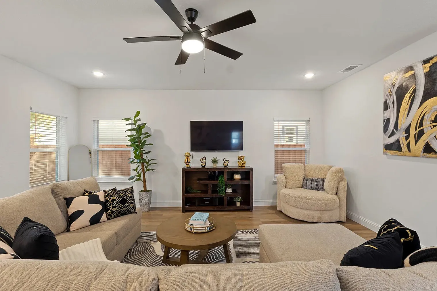 4 bed, 3.0 bath, 2174 sqft, $6,594 — Photo 3