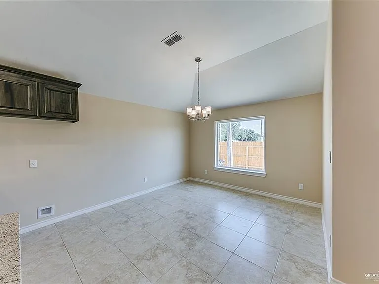 5201 Umar Ave — Photo 6