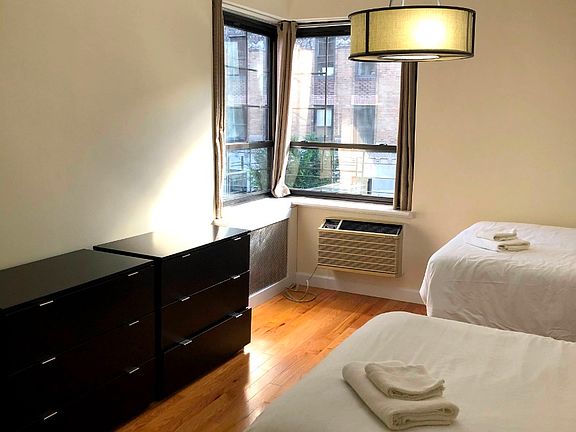 3rd image of 205 W 15th St APT 3L
