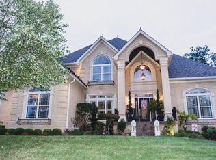 7711 Bella Woods Ct, Louisville, KY 40214