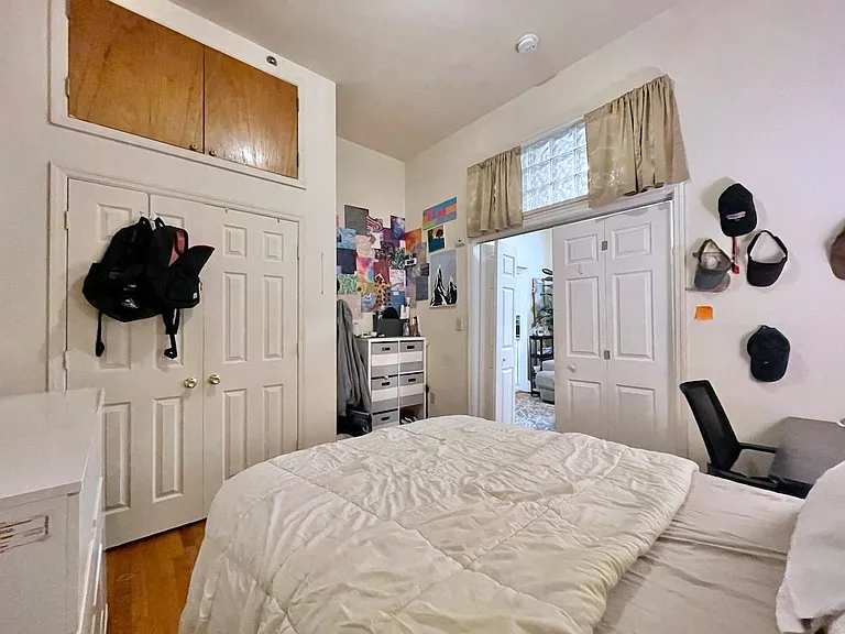 1035 Washington St #1R — Photo 13