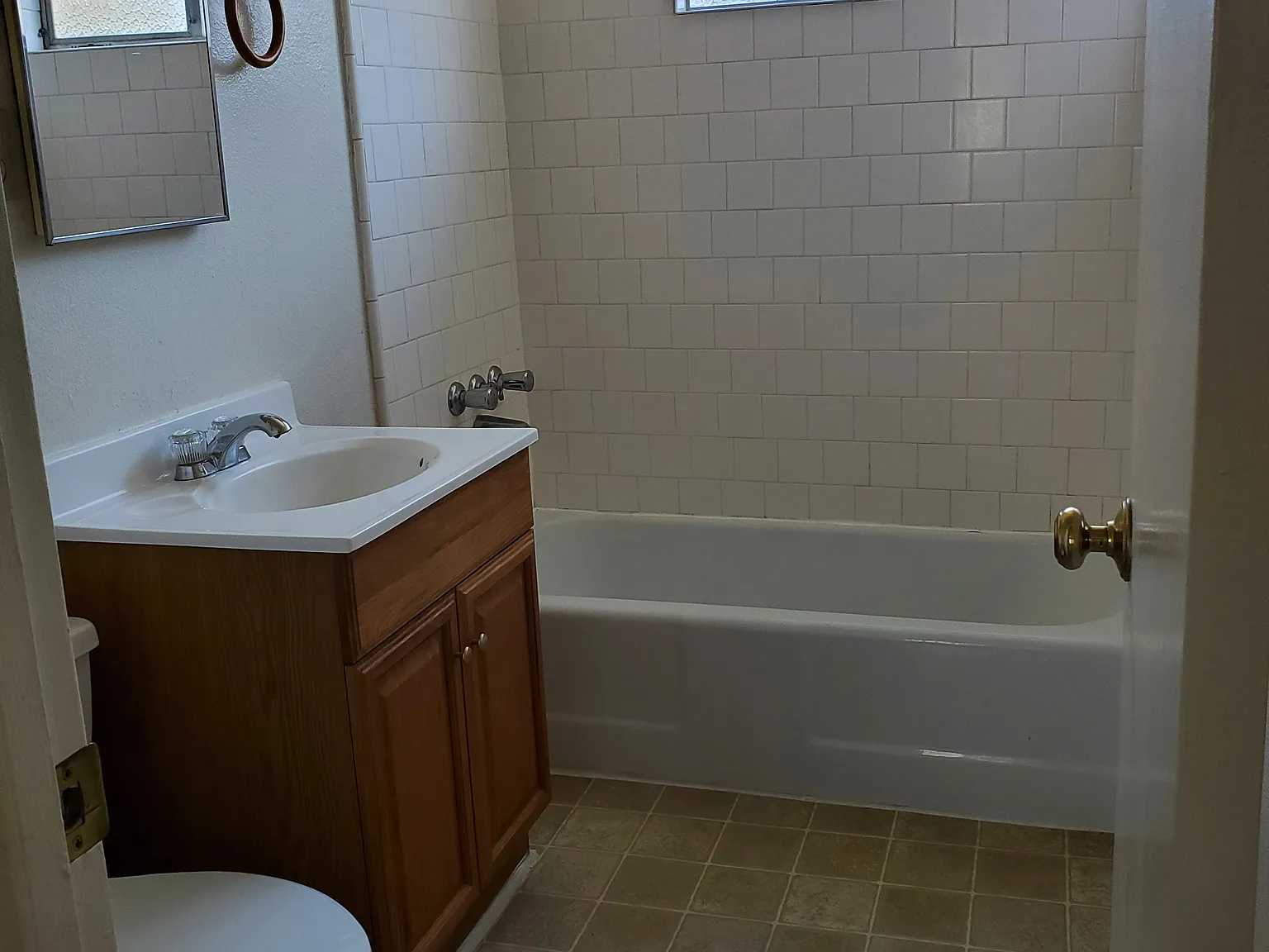 2 bed, 696 sqft, $2,025 — Photo 3