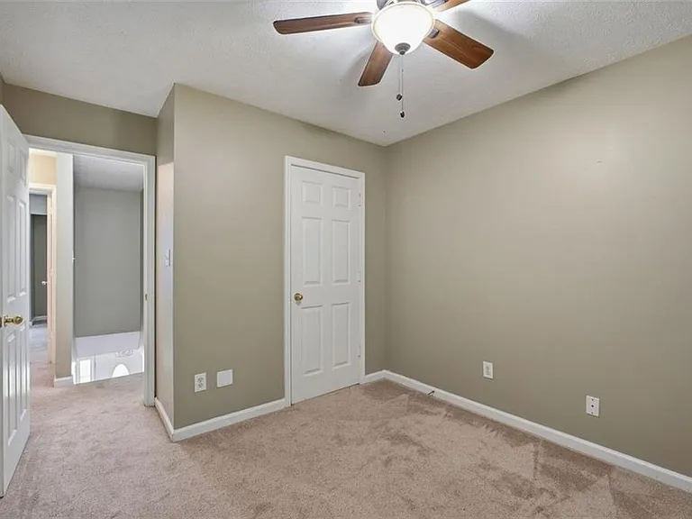 800 Revena Dr — Photo 26