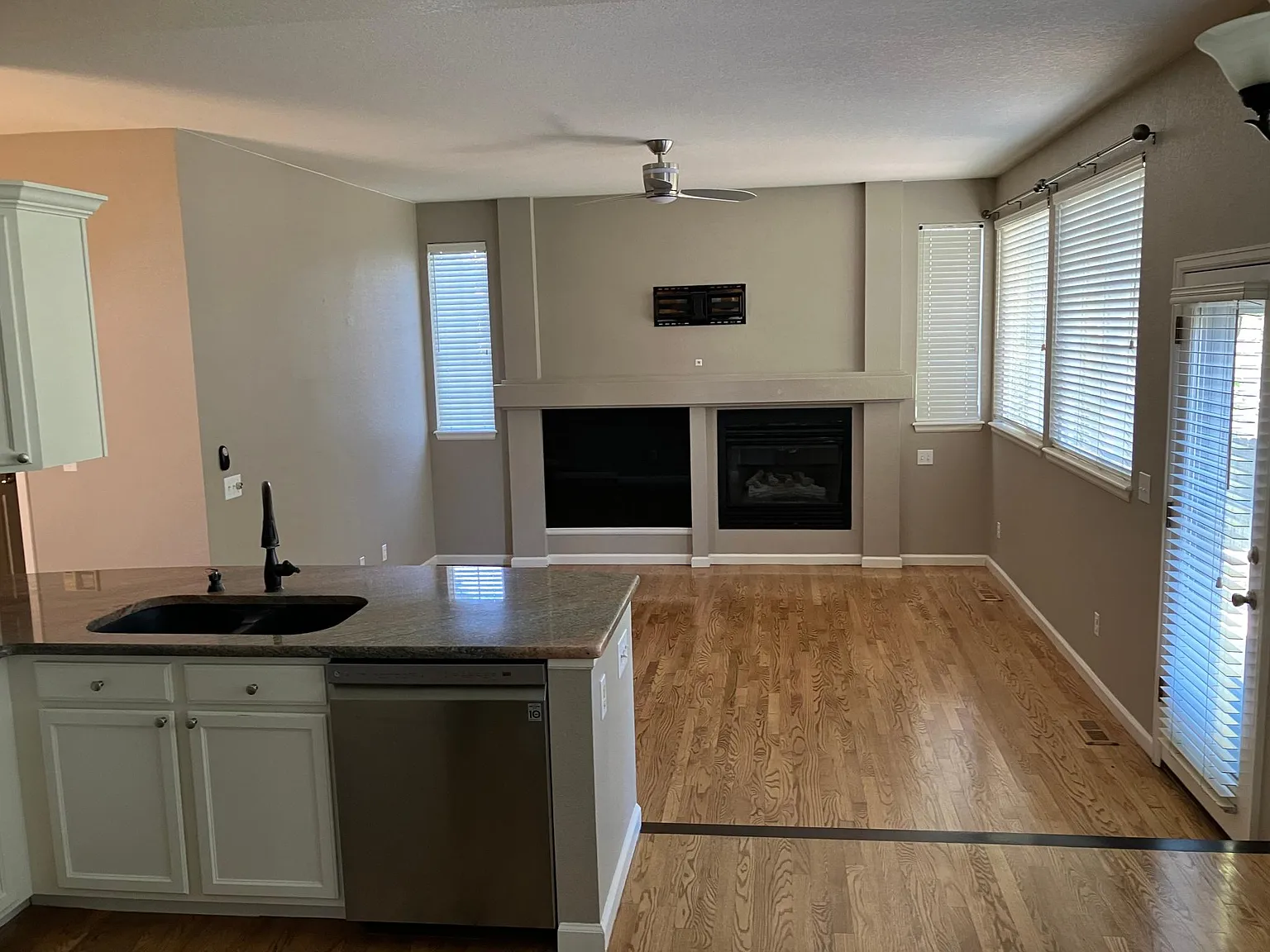 7463 Indian Wells Cv — Photo 3
