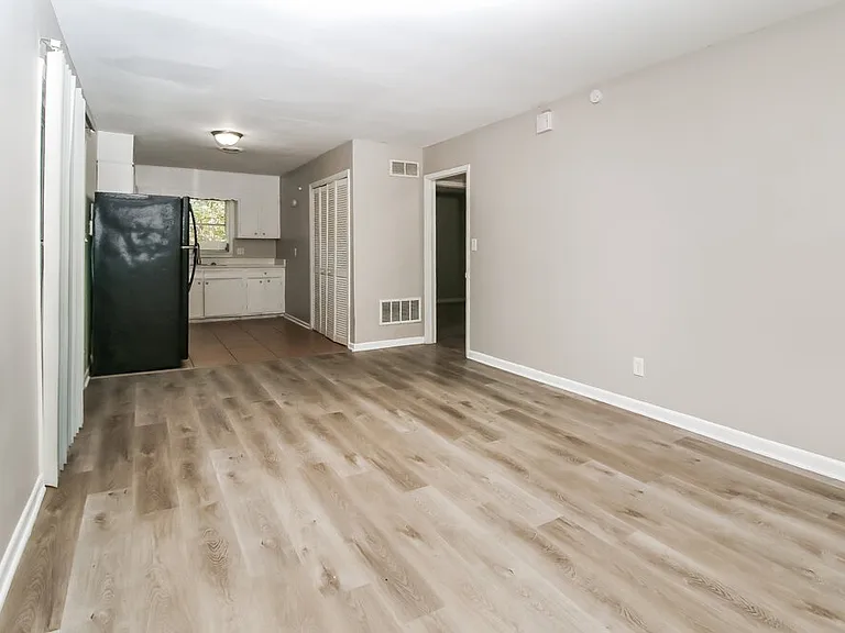5141 Hillside Dr — Photo 4