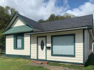 517 E Mulberry St, Angleton, TX 77515