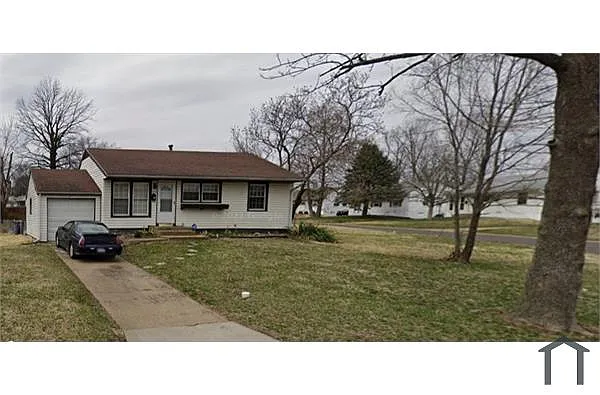 303 Lanark Rd photo 1
