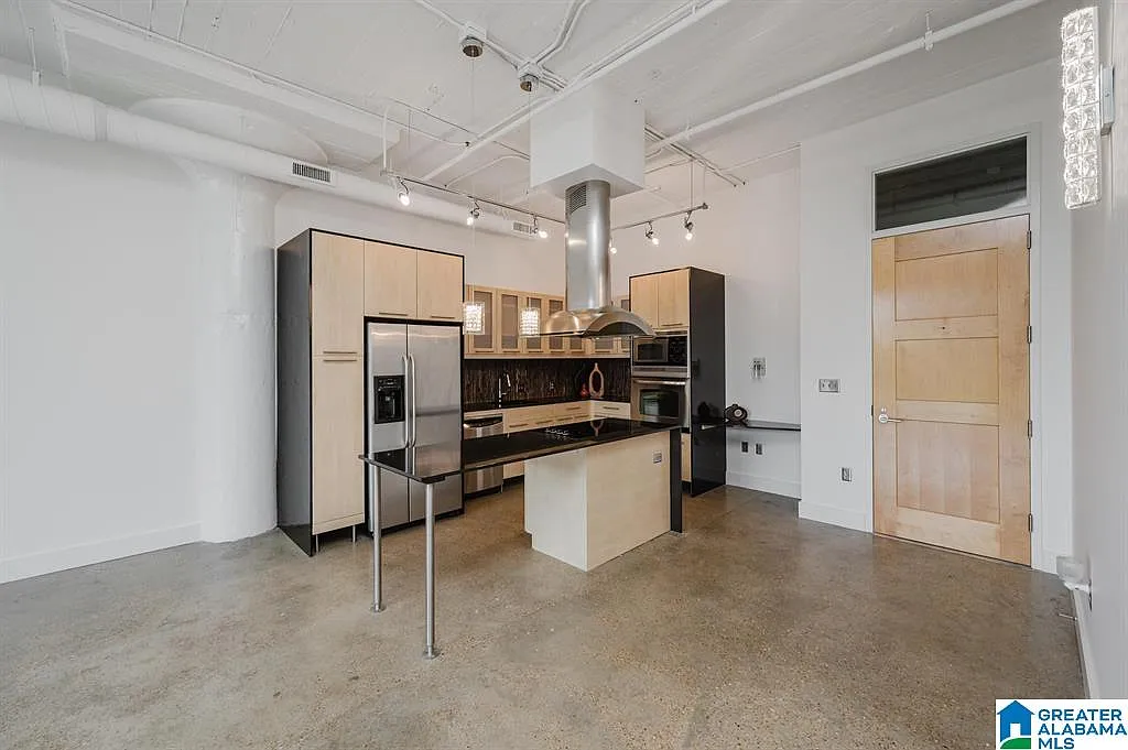 1 bed, 1.0 bath, $1,700 — Photo 4