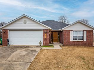 1809 W Emma Ave, Springdale, AR 72762