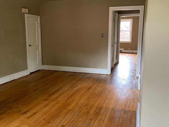 5th image of 805 Hundley St #B