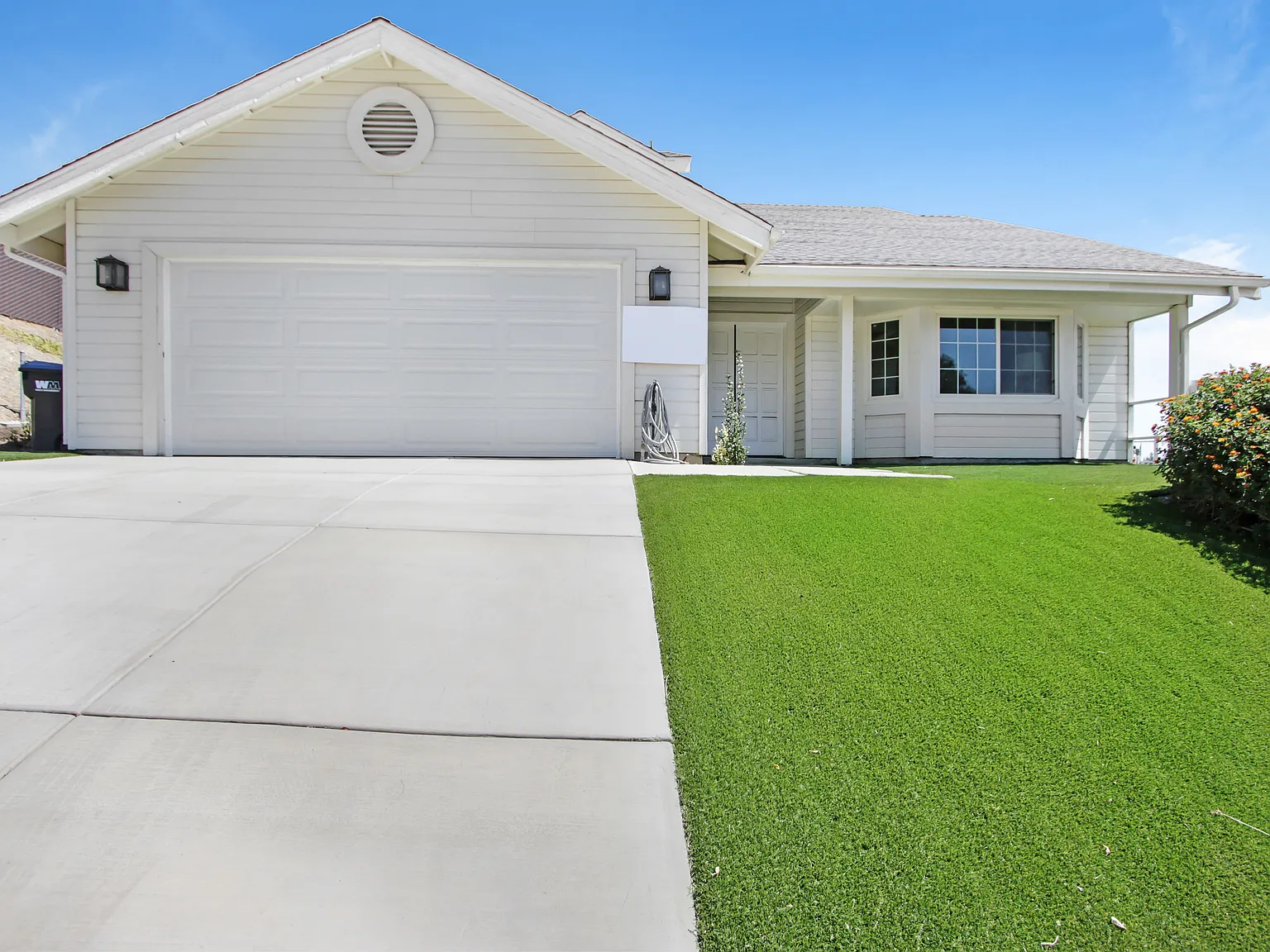 3 bed, 1972 sqft, $4,500 — Photo 3