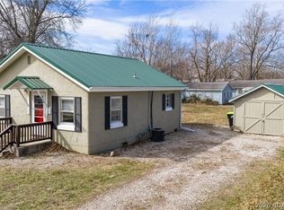 505 S Burke St, Versailles, MO 65084