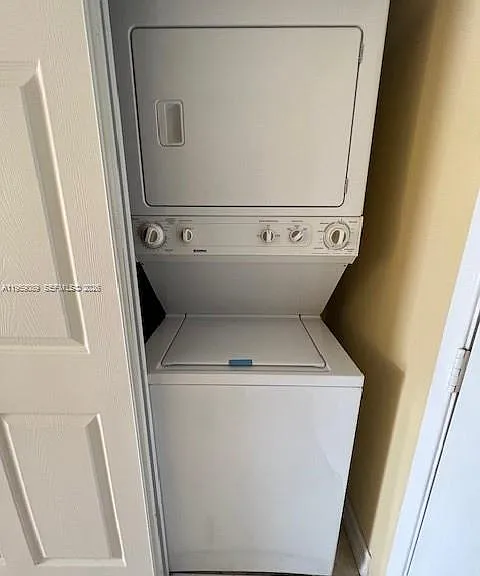 2226 N Cypress Bend Dr #210 — Photo 21