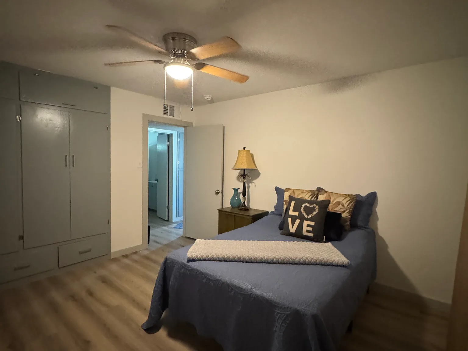 2109 W Avenue B — Photo 3