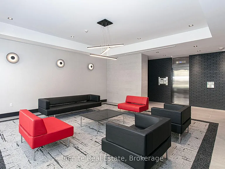 33 Isabella St #2812 — Photo 3