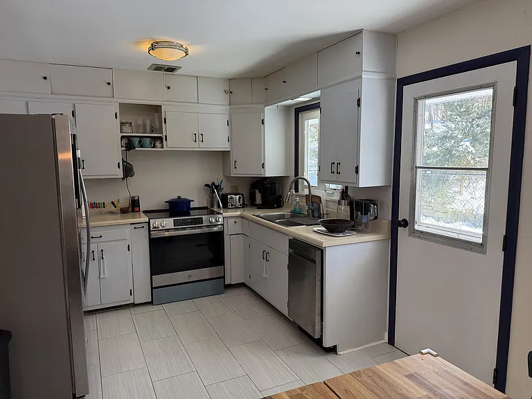 531 E Hillside Ave — Photo 8