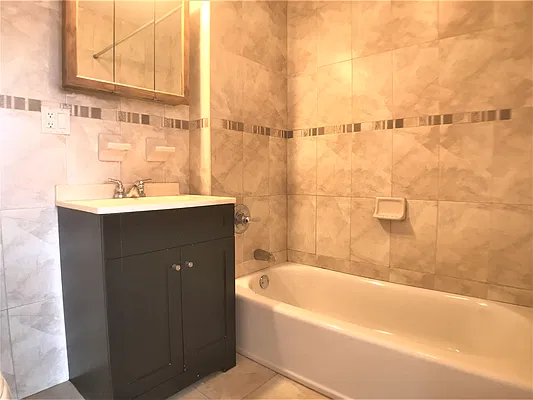 Rented by Highline Residential | media 8
