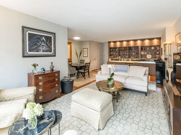 420 E 51st St Suite 7-B, New York, NY 10022