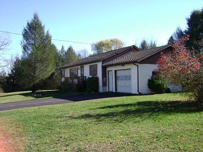 1st image of 8 Rose Dr