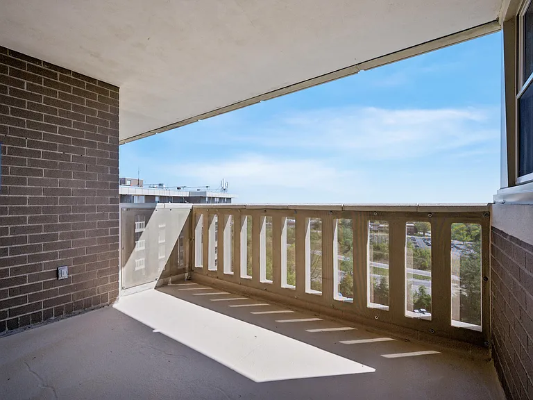Towers at Wyncote — Photo 4