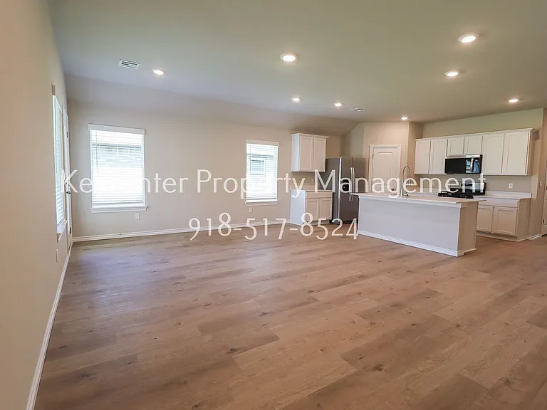15610 S 75th East Ave — Photo 23