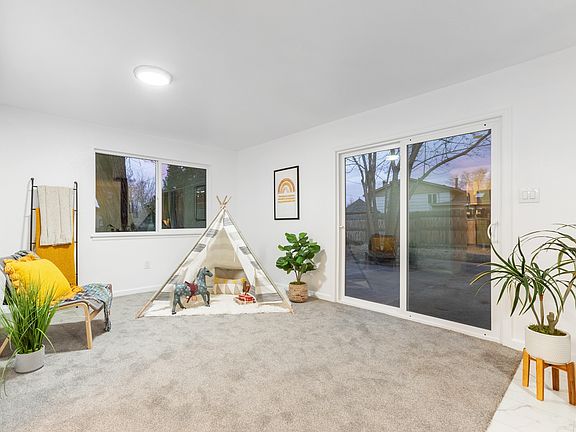 5th image of 5 Tweed Ln