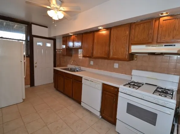 3243 N Damen Ave #M07r, Chicago, IL 60618