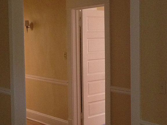 4th image of 1236 Westover Ave