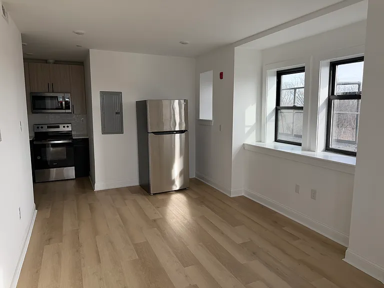 4126 Parkside Ave #4R — Photo 5