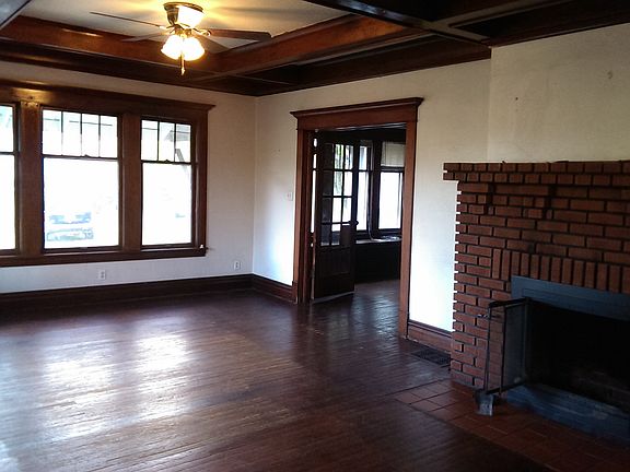 2nd image of 2399 W 23rd St