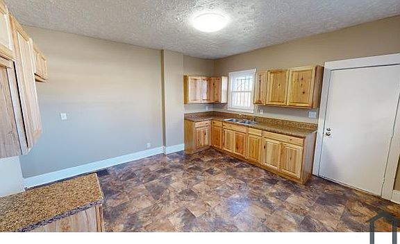 4th image of 721 S Euclid Ave #721