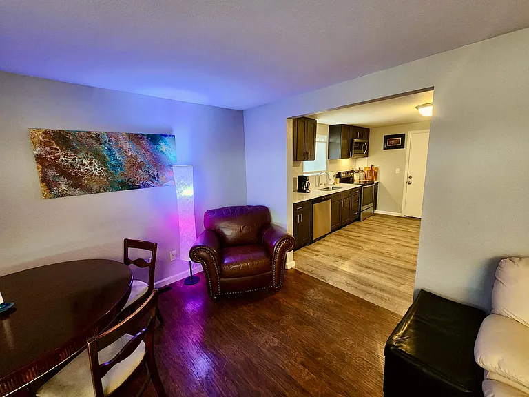 707 Rees Ct — Photo 4